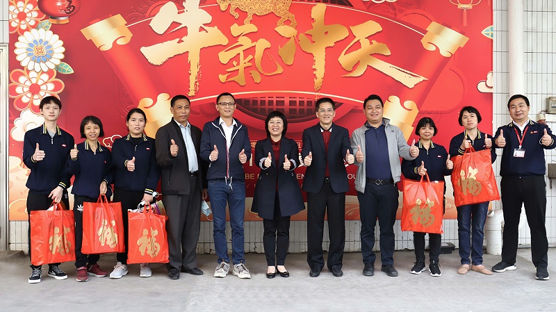 心系职工送温暖，新春慰问暖人心