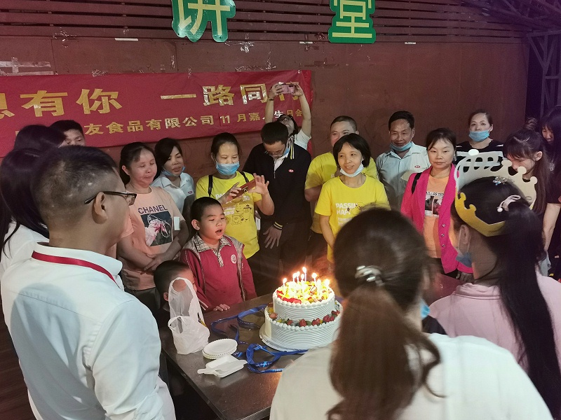 嘉友庆贺嘉人生日，齐聚烧烤欢乐晚宴 (5)