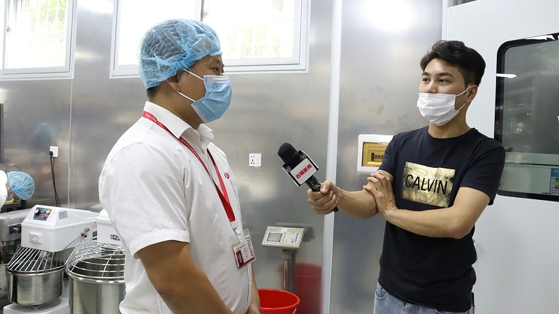 石碣新闻记者采访尊龙凯时人生就是搏 (3)